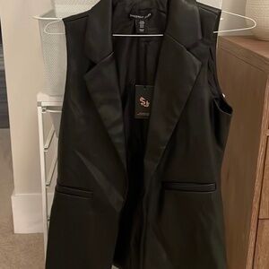 Sincerely Jules Black Faux Leather Vest Size M